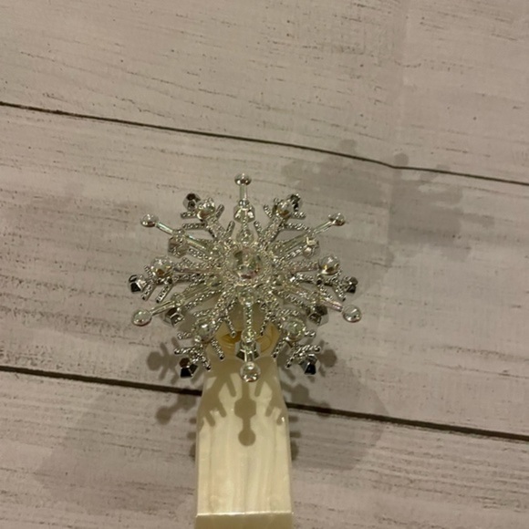 Wallflowers snowflake plug in​​ - Picture 1 of 4